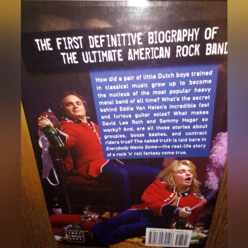 The Van Halen Saga Everybody Wants Some 2007 Hardcover By Ian Christe - Picture 2 of 5